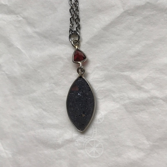 Fire opal in hematite with garnet pendant choker - Picture 11 of 11